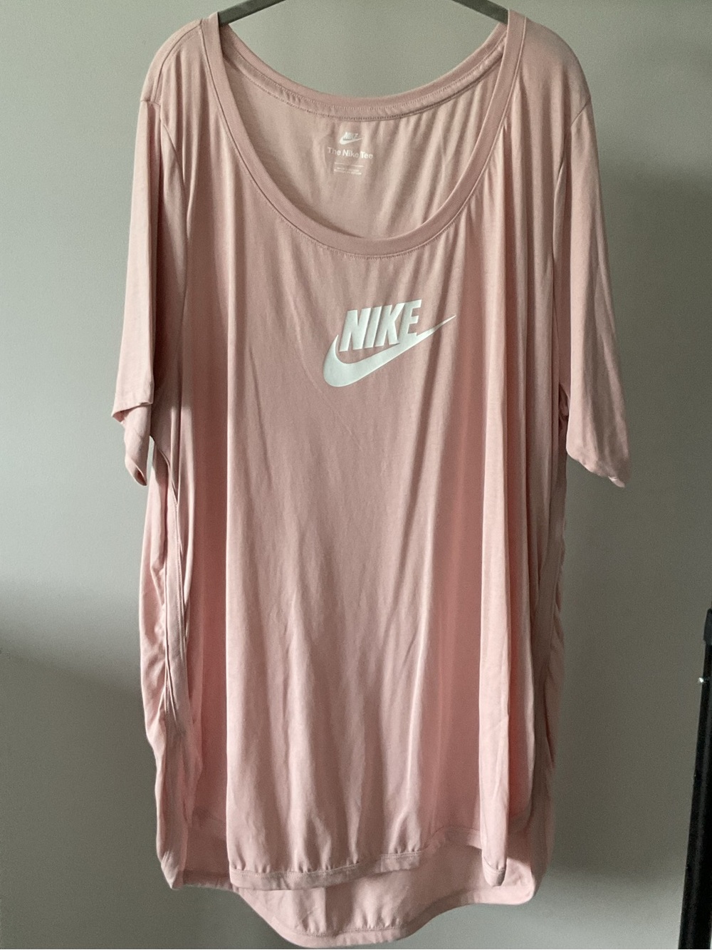Nike Women’s Light Pink Scoop Neck Tee with White Logo
